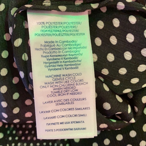 NWOT CHAPS polka dotted ruffle blouse size Medium - Picture 8 of 8